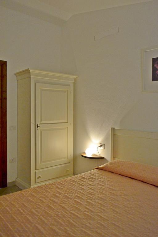 Gf Apartments La Vigna Badesi Habitación foto