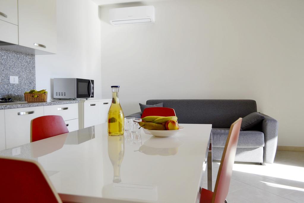 Gf Apartments La Vigna Badesi Habitación foto