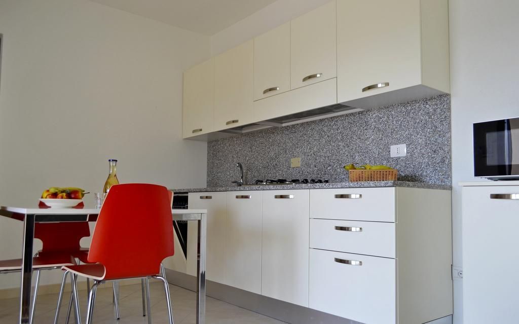 Gf Apartments La Vigna Badesi Habitación foto