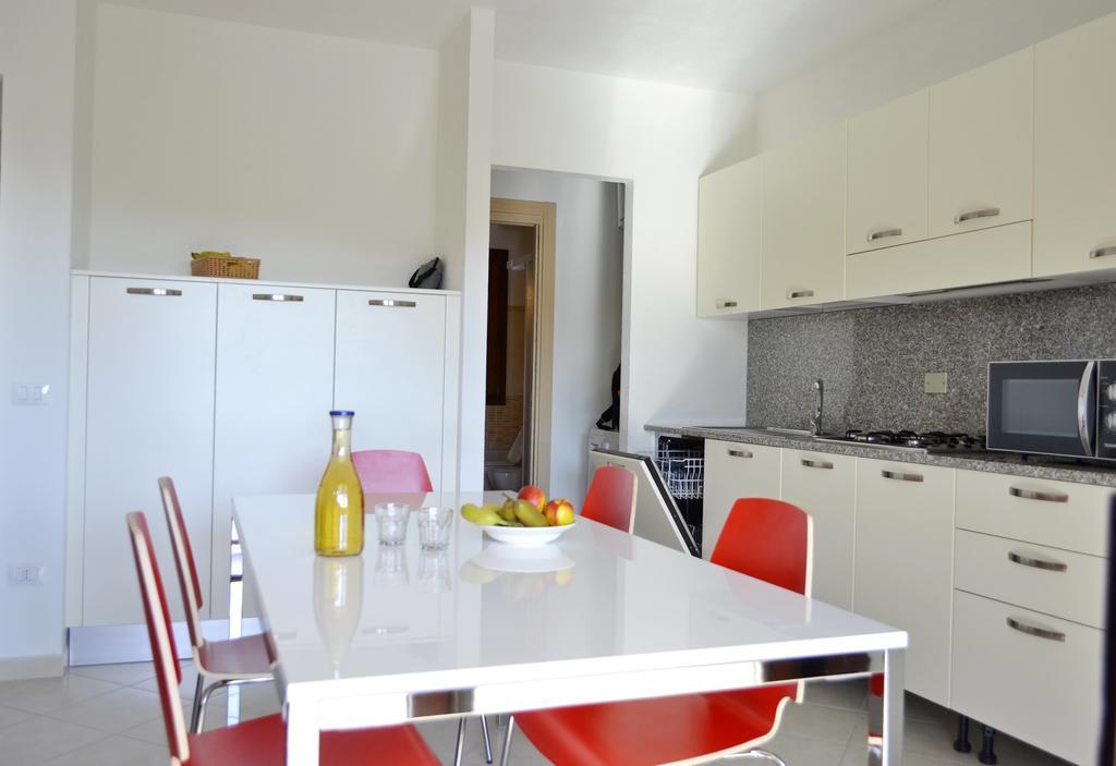 Gf Apartments La Vigna Badesi Habitación foto