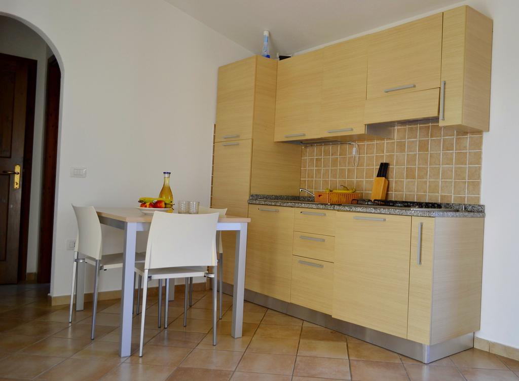 Gf Apartments La Vigna Badesi Habitación foto